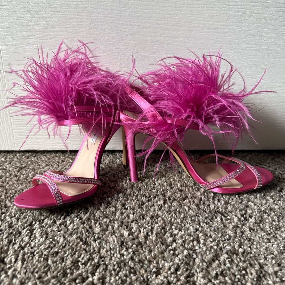 Elegant Pink Feathered Women's Heels